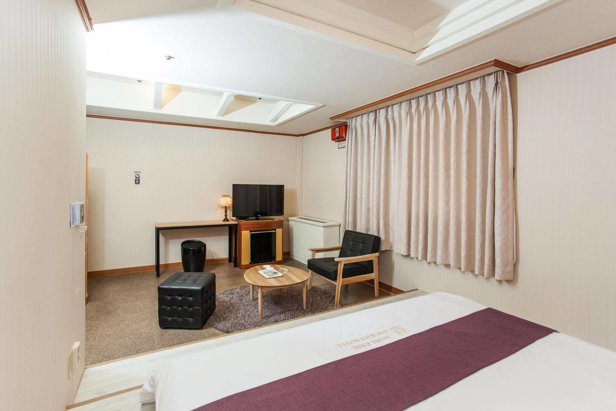 Hotel Noblesse Séoul Extérieur photo