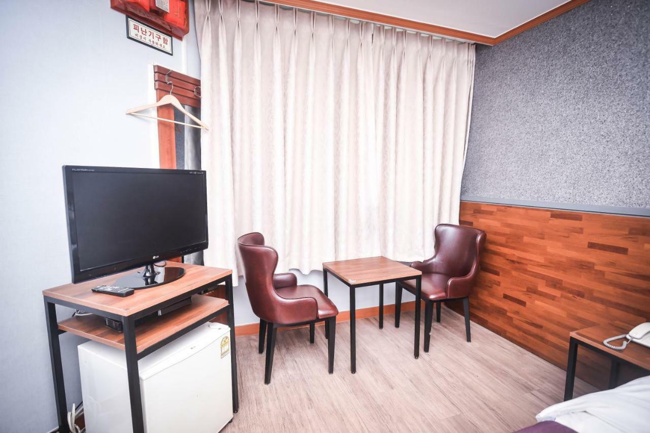 Hotel Noblesse Séoul Extérieur photo