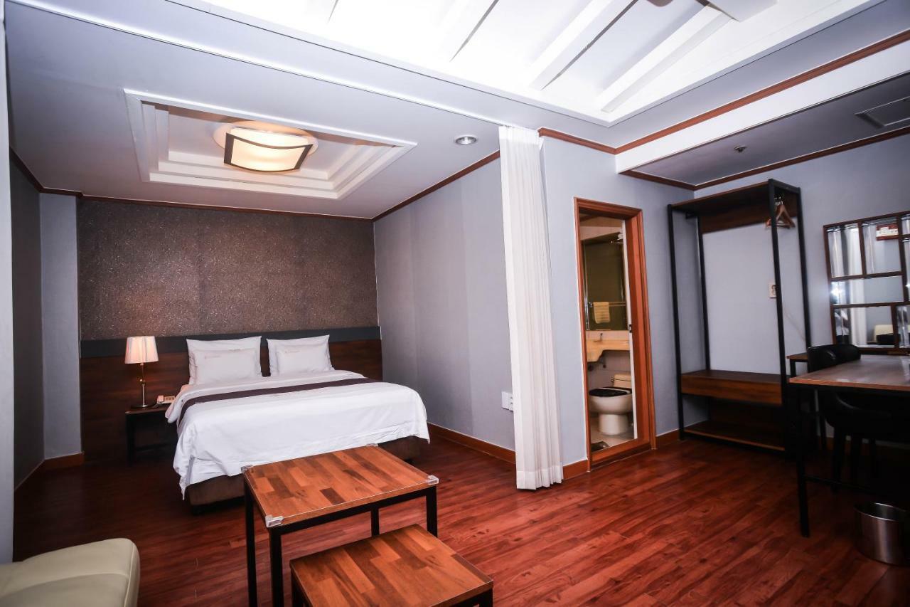 Hotel Noblesse Séoul Extérieur photo