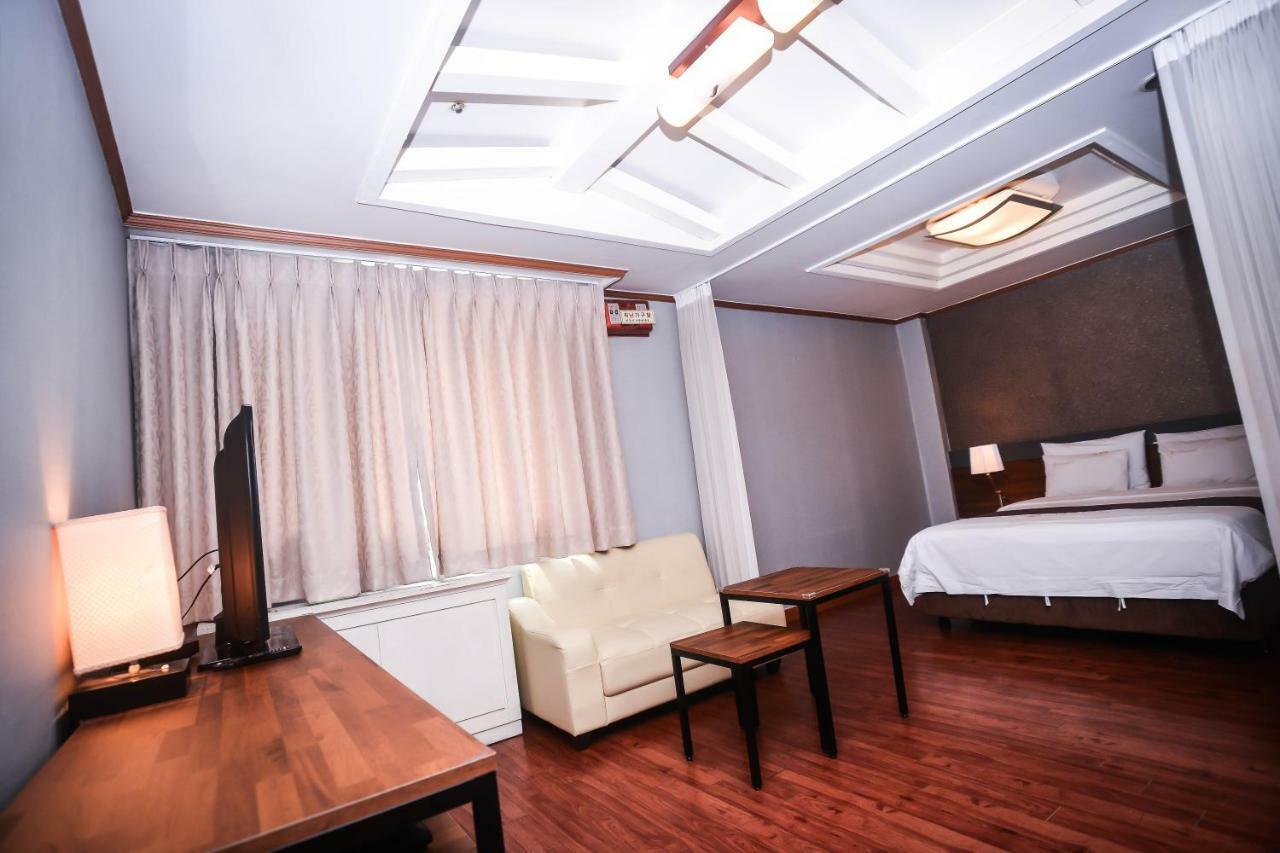 Hotel Noblesse Séoul Extérieur photo